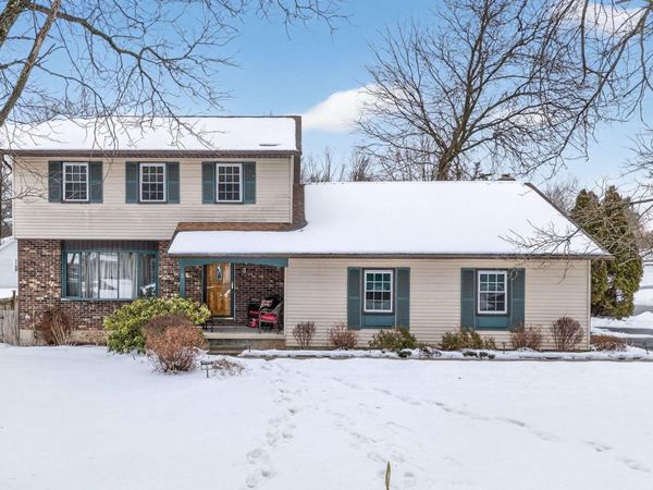 3 Bradstreet Court, Delmar, NY 12054