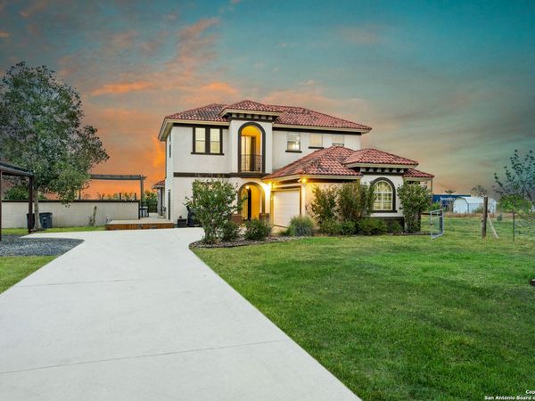 503 Private Road 5764, LaCoste, TX 78039