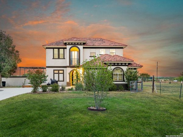 503 Private Road 5764, LaCoste, TX 78039