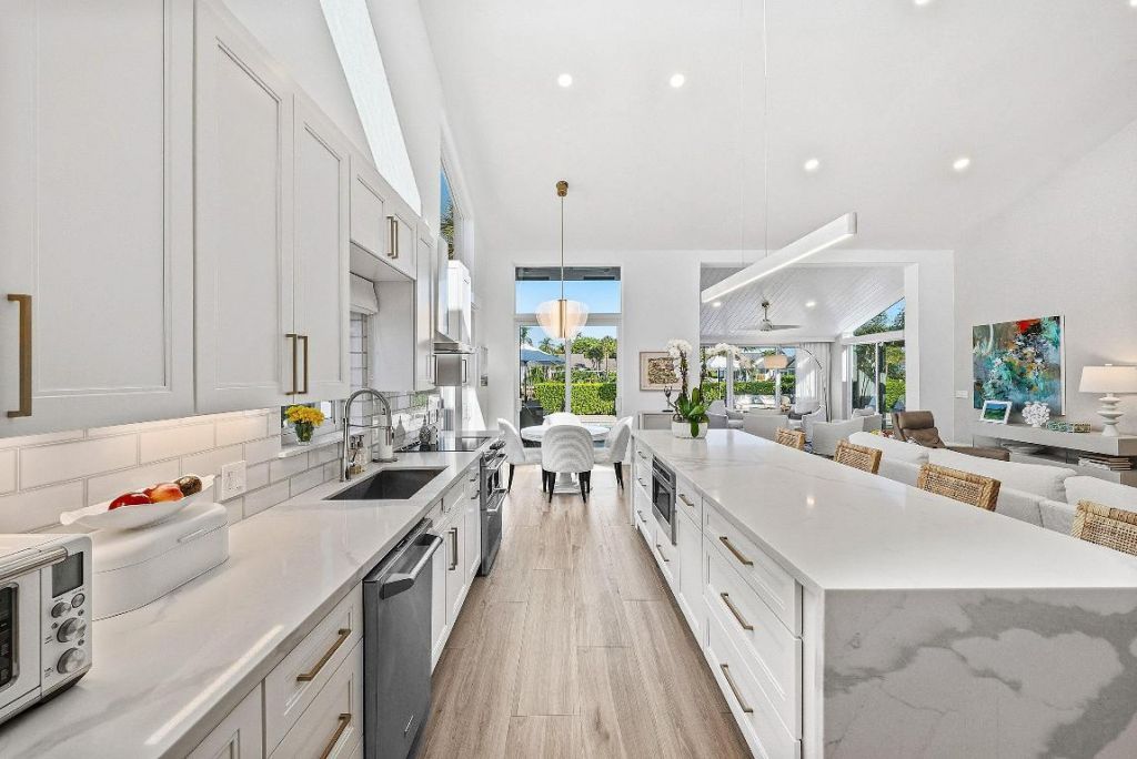 6110 N Ocean Boulevard, Unit 32, Ocean Ridge, FL 33435 Photo