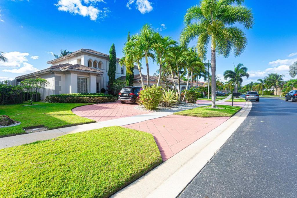 1811 Waldorf Drive, Royal Palm Beach, FL 33411 Photo
