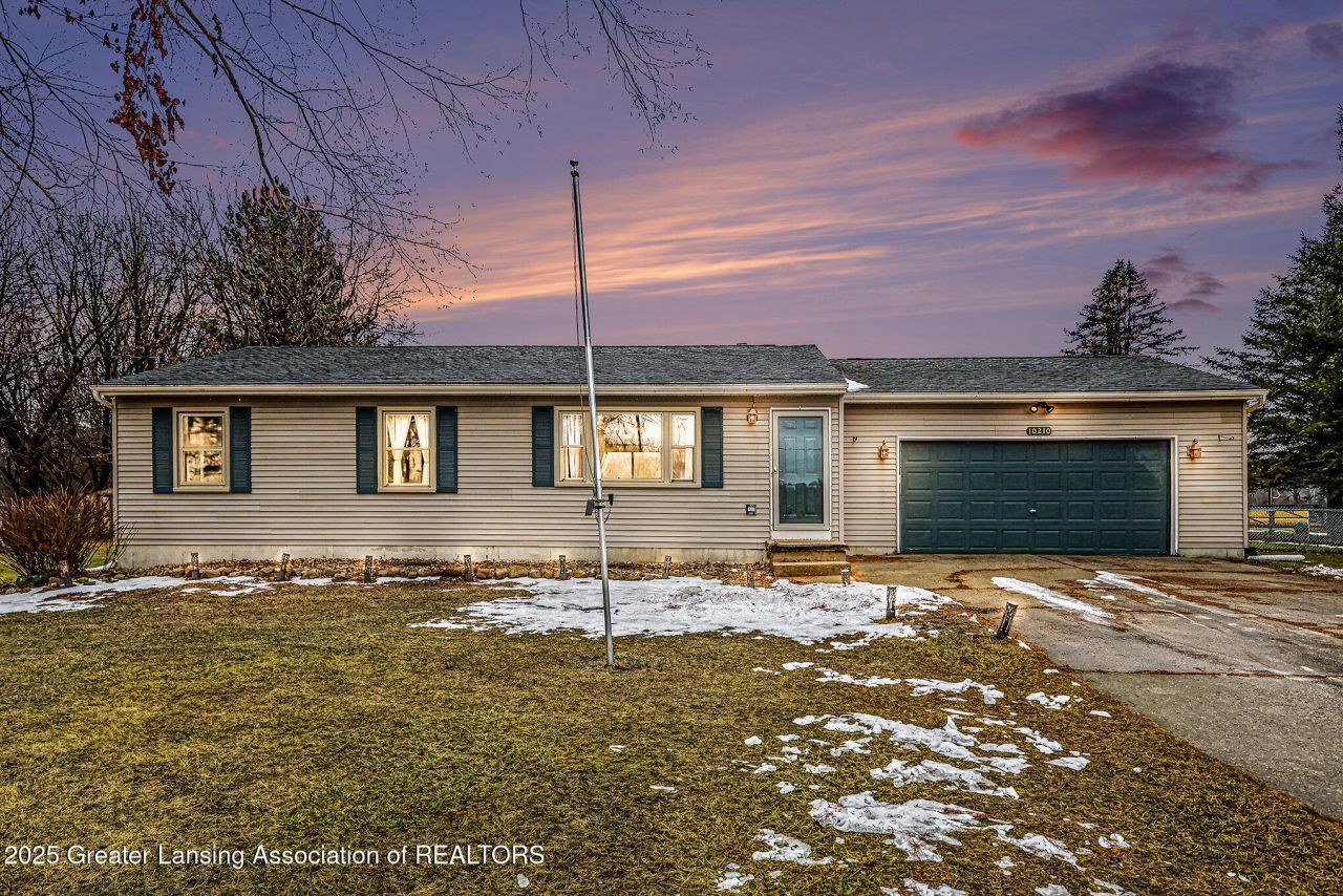 10210 Barnes Road, Eaton Rapids, MI 48827 Main Photo