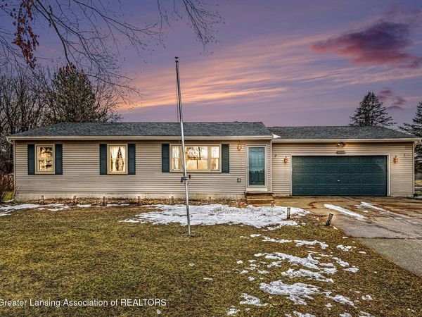 10210 Barnes Road, Eaton Rapids, MI 48827