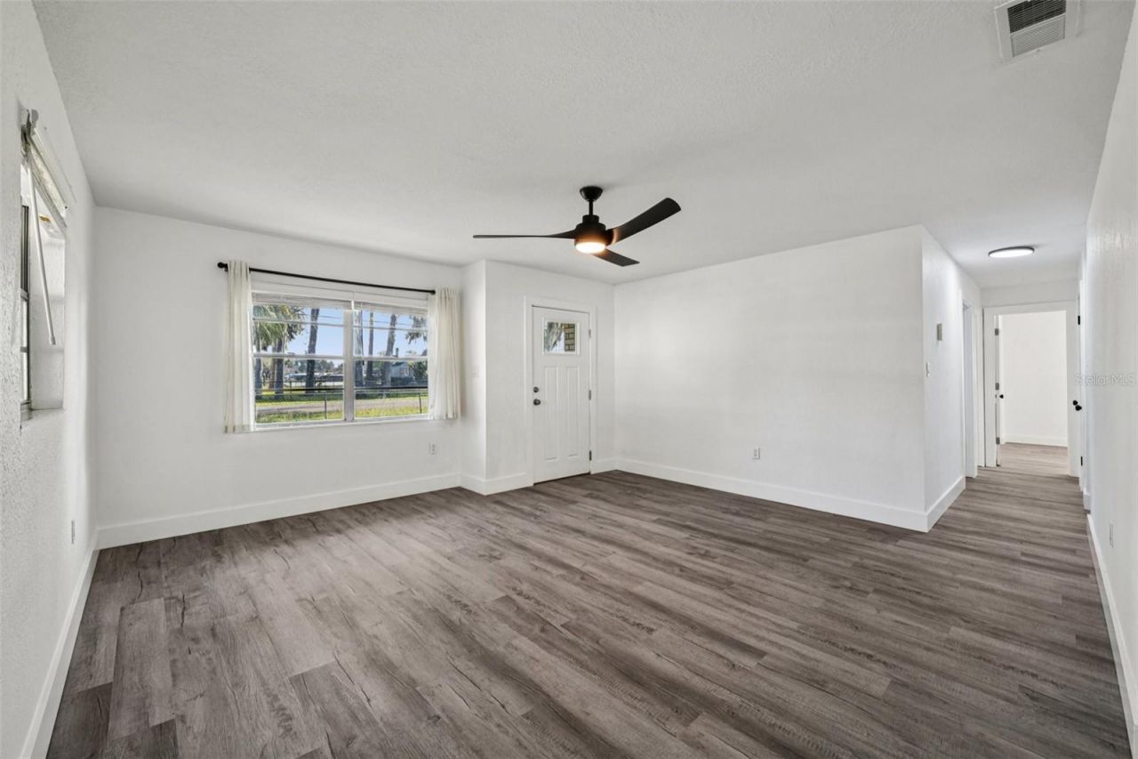 56305 Redbud Road, Astor, FL 32102 Photo