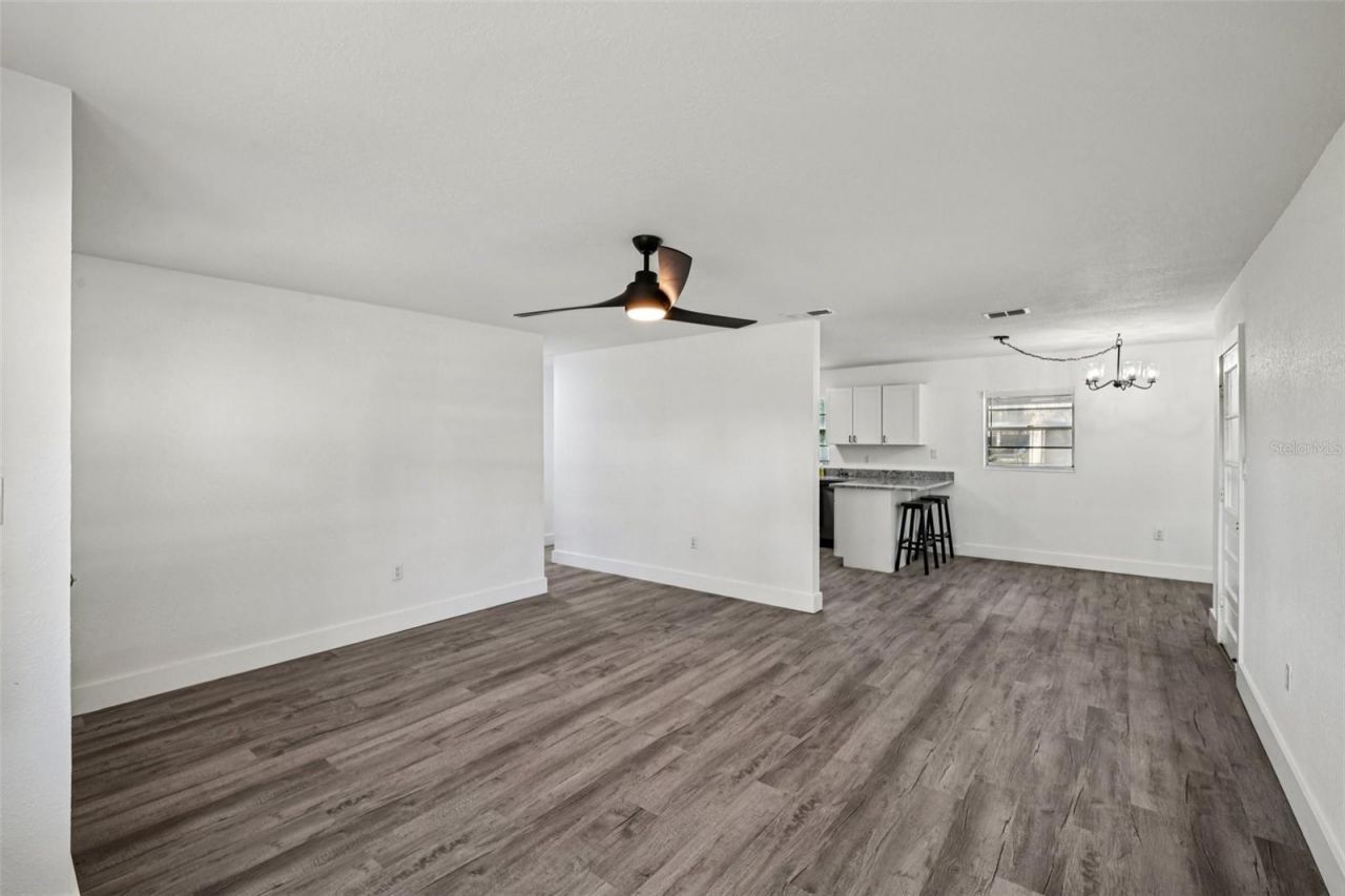 56305 Redbud Road, Astor, FL 32102 Photo