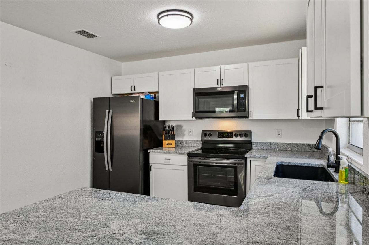 56305 Redbud Road, Astor, FL 32102 Photo