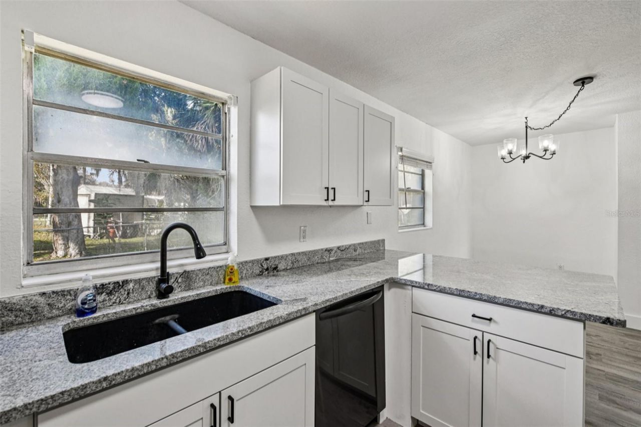56305 Redbud Road, Astor, FL 32102 Photo