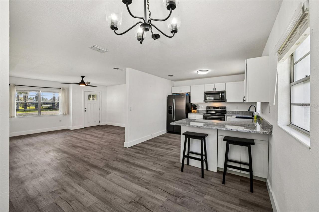 56305 Redbud Road, Astor, FL 32102 Photo