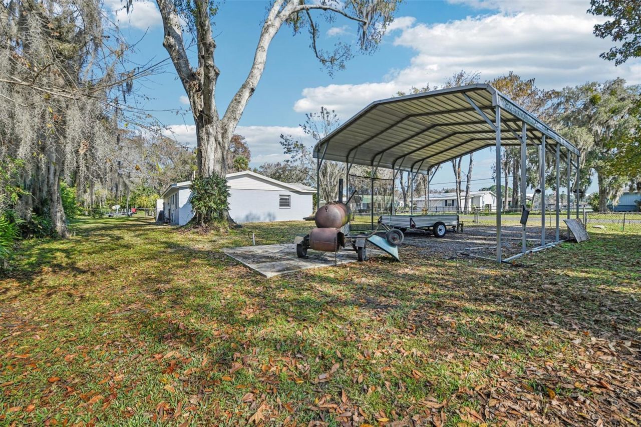 56305 Redbud Road, Astor, FL 32102 Photo