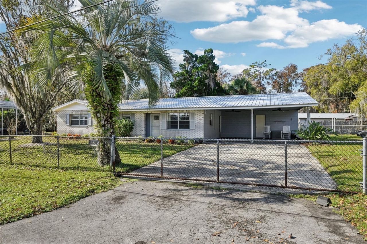 56305 Redbud Road, Astor, FL 32102 Photo