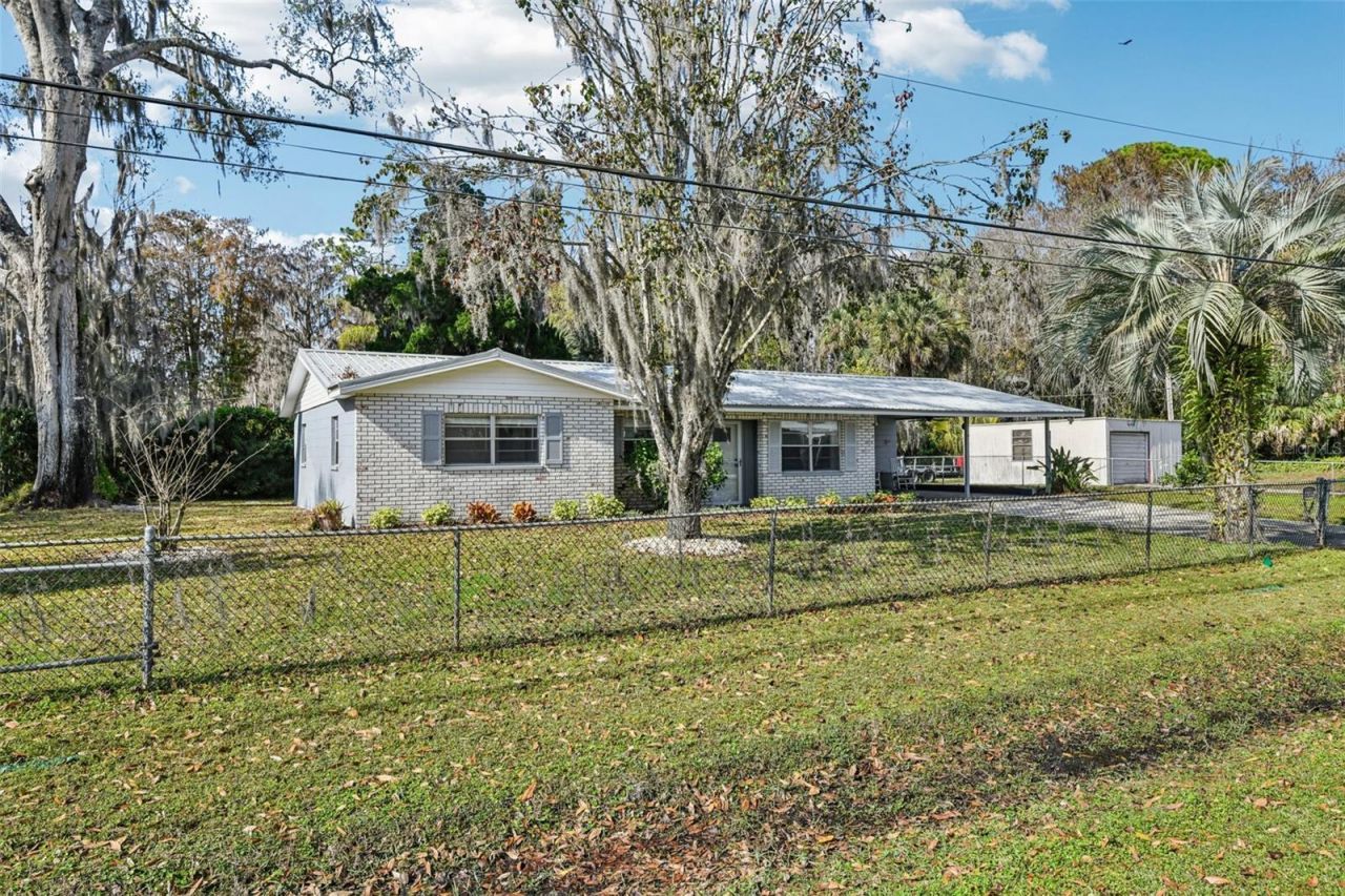 56305 Redbud Road, Astor, FL 32102 Photo