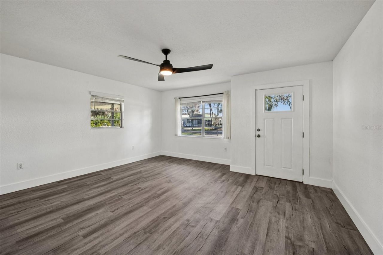 56305 Redbud Road, Astor, FL 32102 Photo