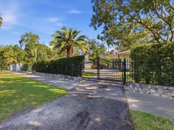 810 S WEST SHORE BOULEVARD, TAMPA, FL 33609