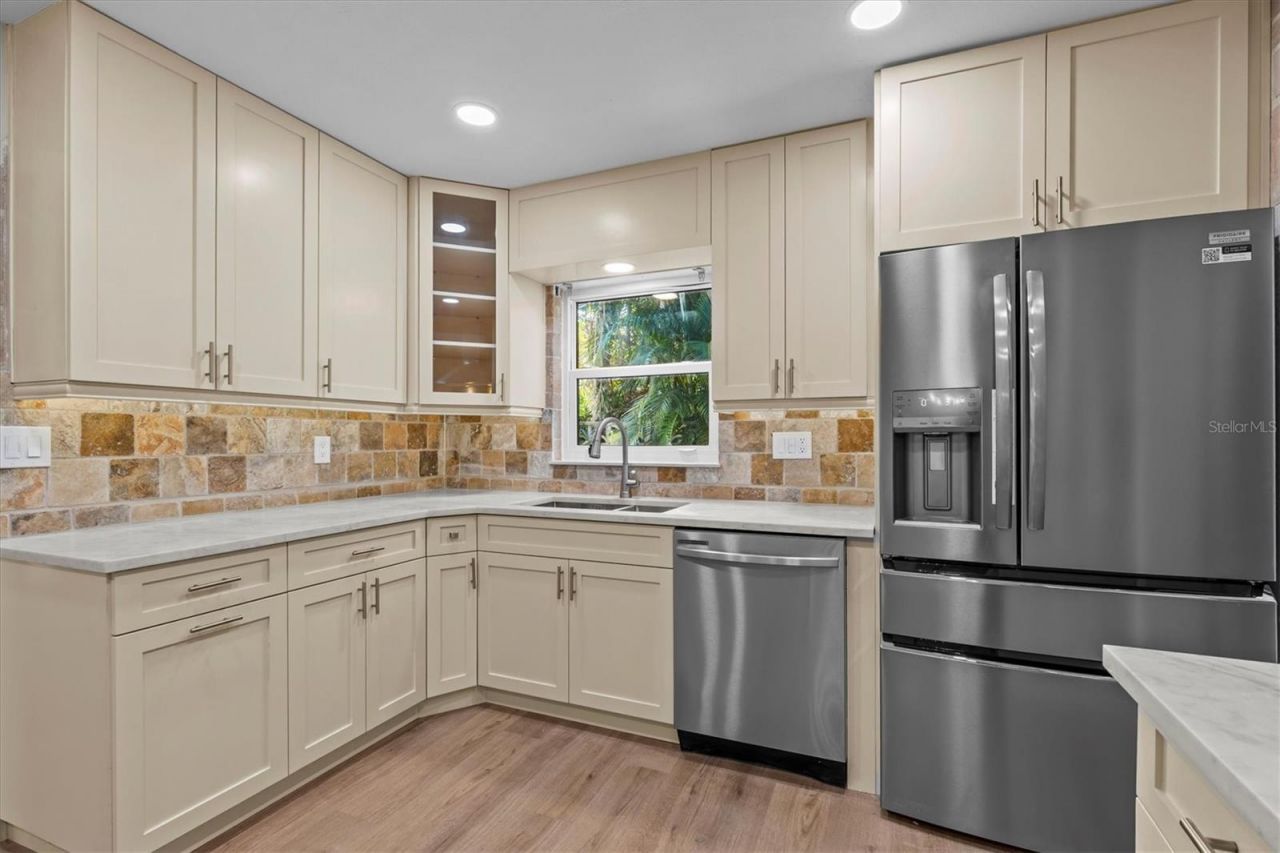 810 S West Shore Boulevard, Tampa, FL 33609 Photo