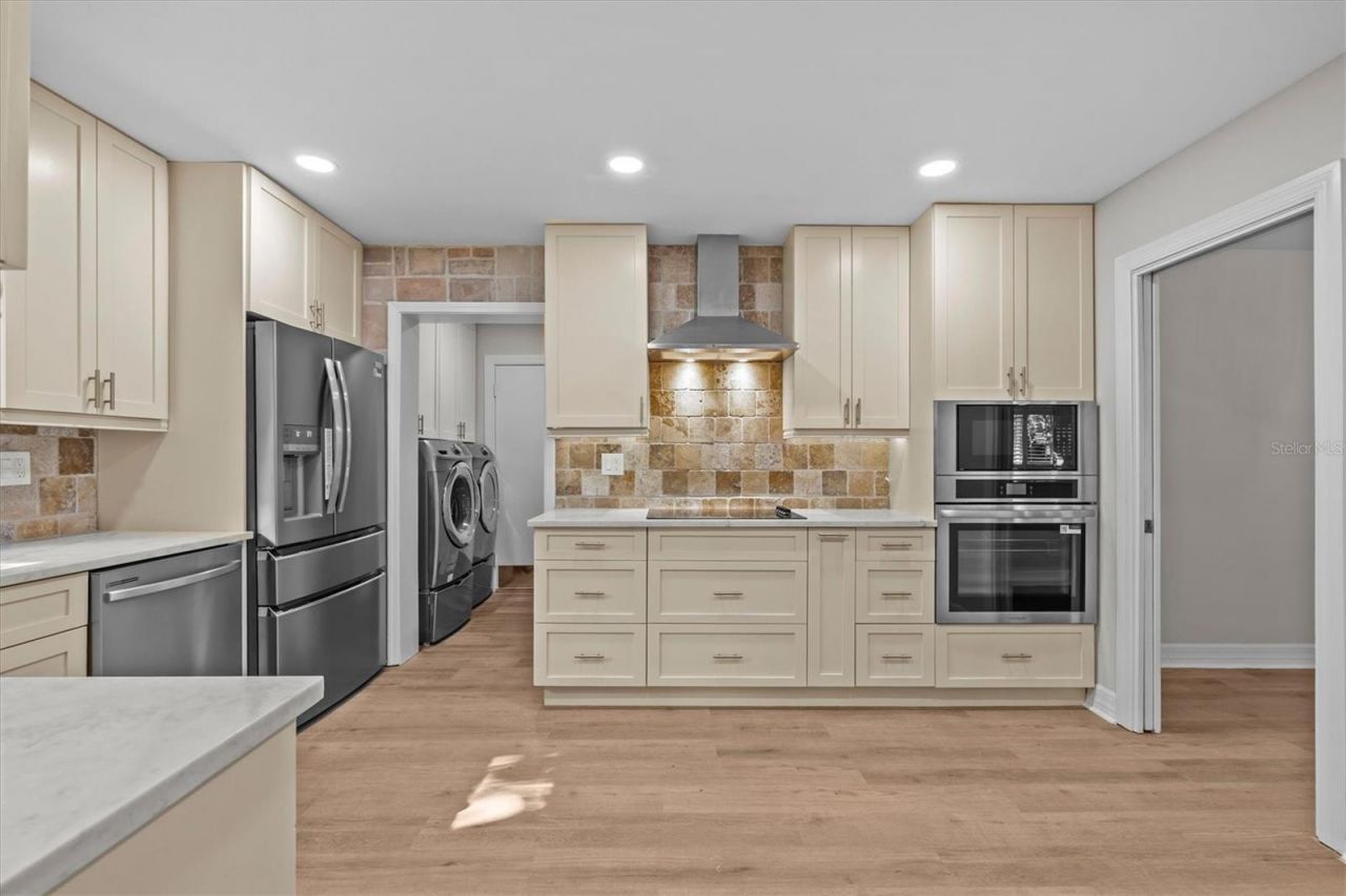 810 S West Shore Boulevard, Tampa, FL 33609 Photo