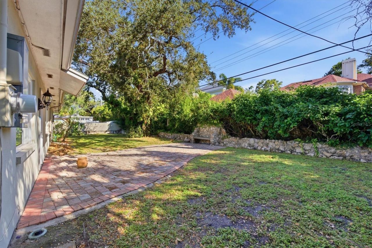 810 S West Shore Boulevard, Tampa, FL 33609 Photo