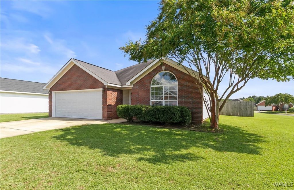 4712 Madison Circle, Northport, AL 35475 Main Photo