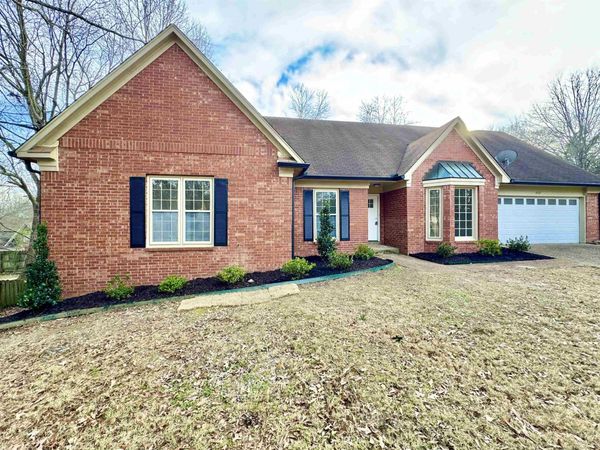 8537 WOODCOCK CV, Memphis, TN 38018