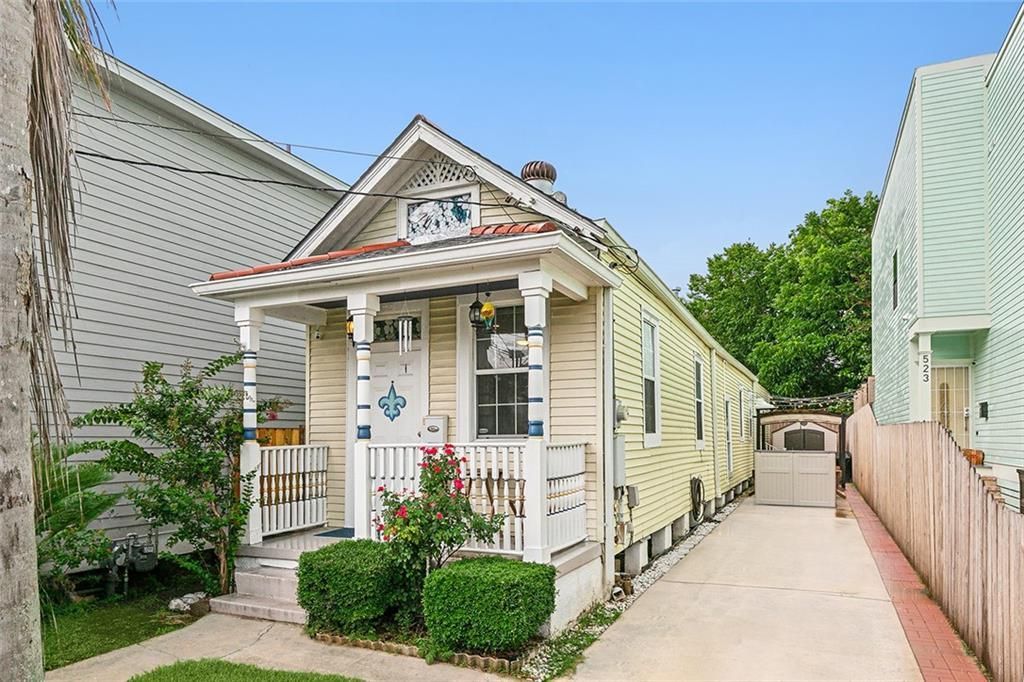 525 S TELEMACHUS Street New Orleans, LA 70119