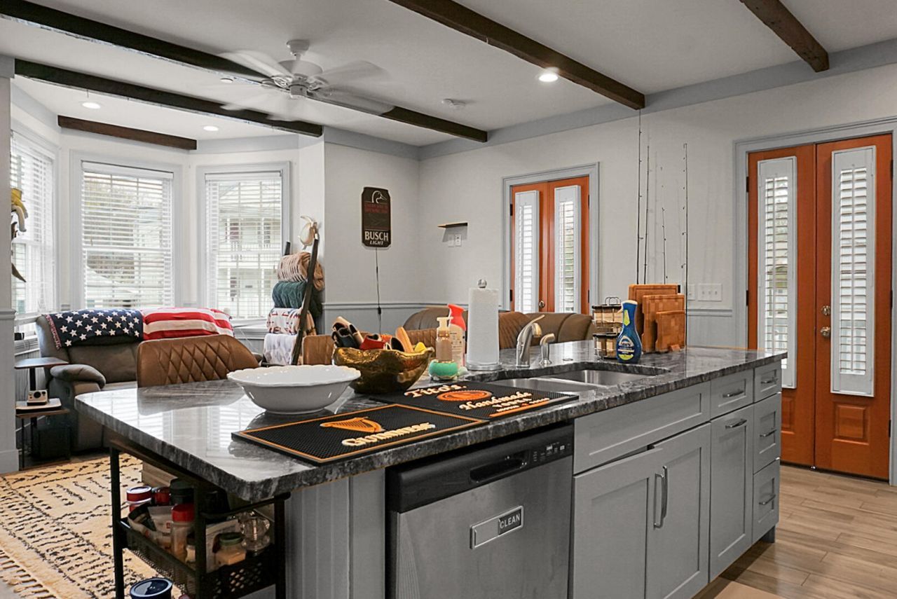 321 Ashley Avenue Photo 22