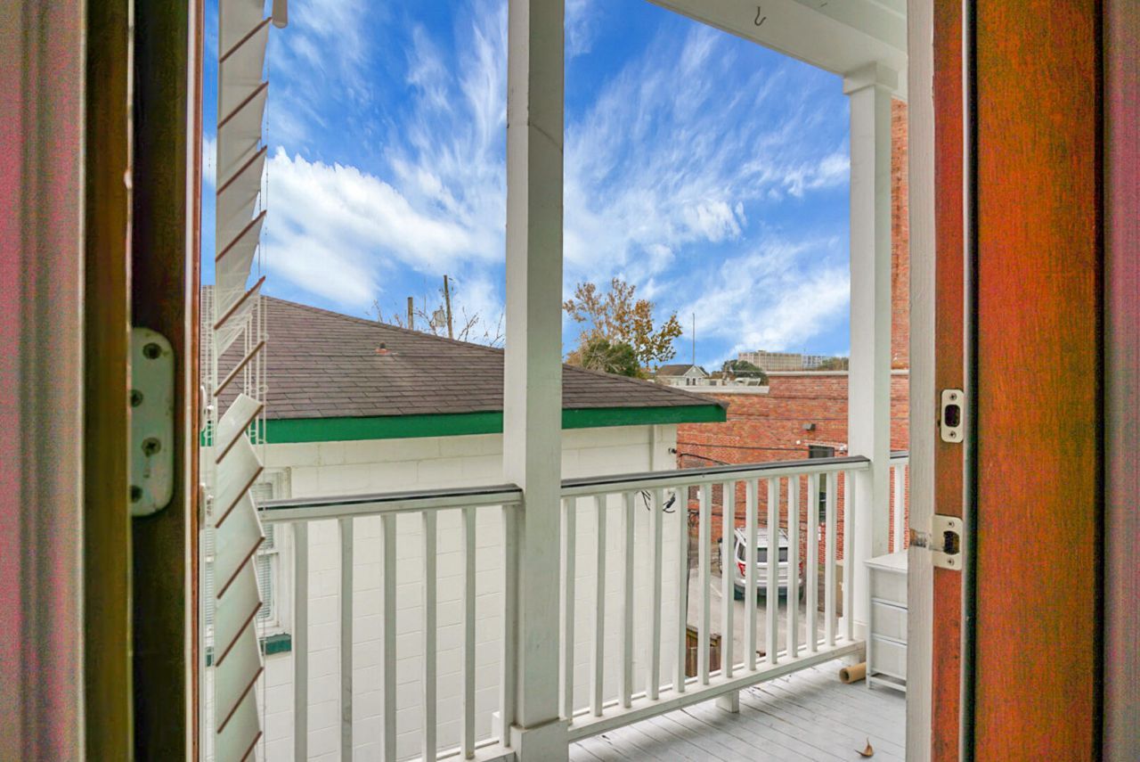 321 Ashley Avenue Photo 67