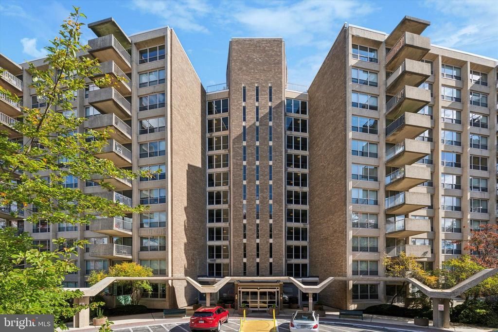 1001 City Ave., Unit W-1004, Wynnewood, PA 19096 Main Photo