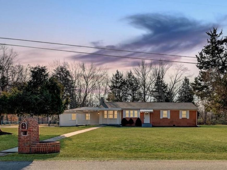 8305 Warren Drive, Pomfret, MD 20675 Main Photo