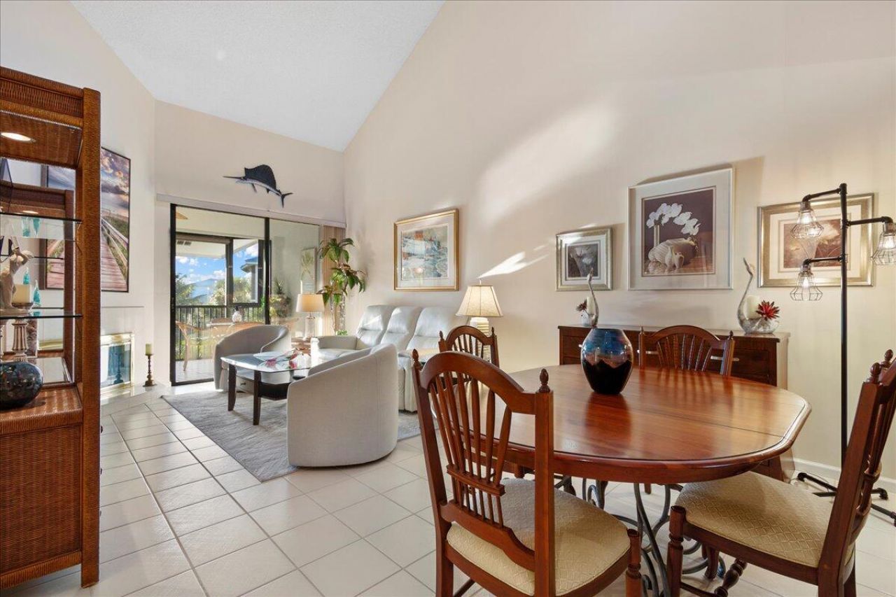 143 Bay Colony Drive N, Unit Penthouse, Juno Beach, FL 33408 Photo