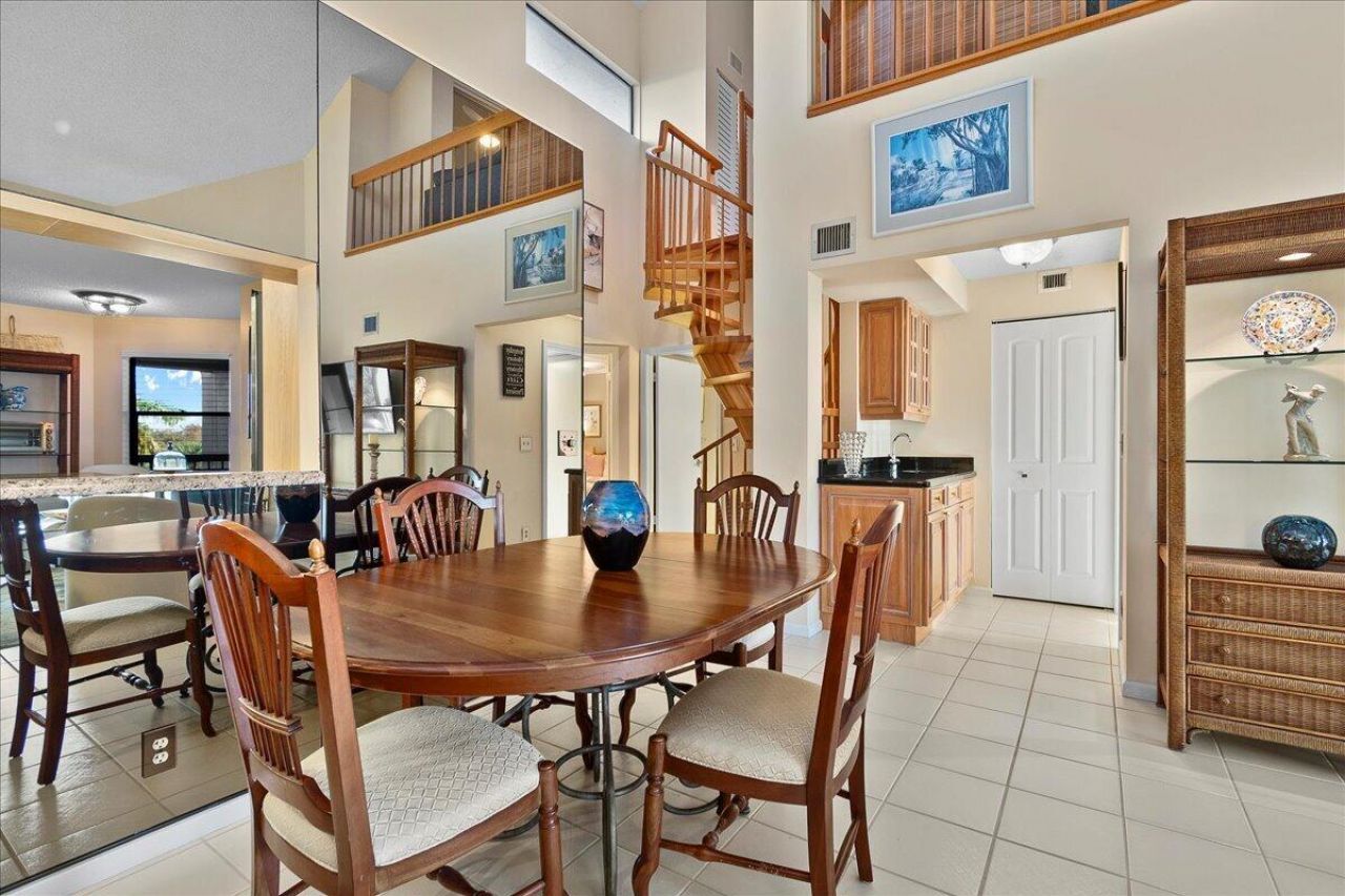 143 Bay Colony Drive N, Unit Penthouse, Juno Beach, FL 33408 Photo