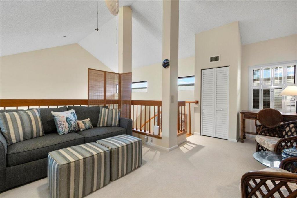 143 Bay Colony Drive N, Unit Penthouse, Juno Beach, FL 33408 Photo