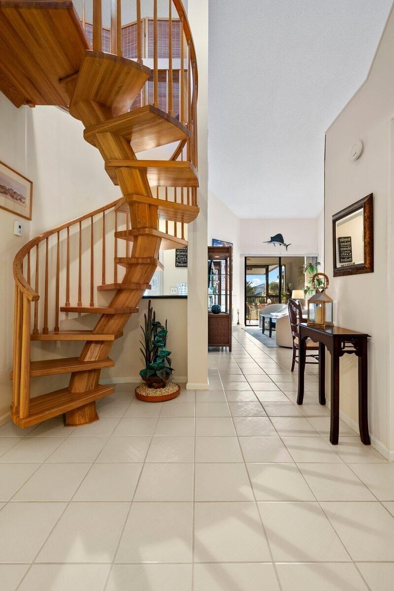 143 Bay Colony Drive N, Unit Penthouse, Juno Beach, FL 33408 Photo