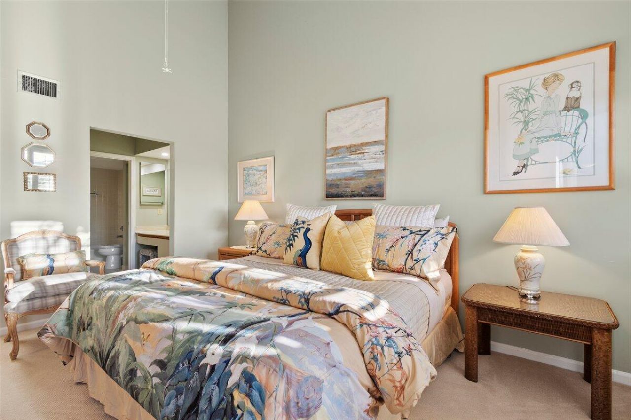 143 Bay Colony Drive N, Unit Penthouse, Juno Beach, FL 33408 Photo