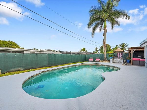 9661 NW 24th Place, Sunrise, FL 33322