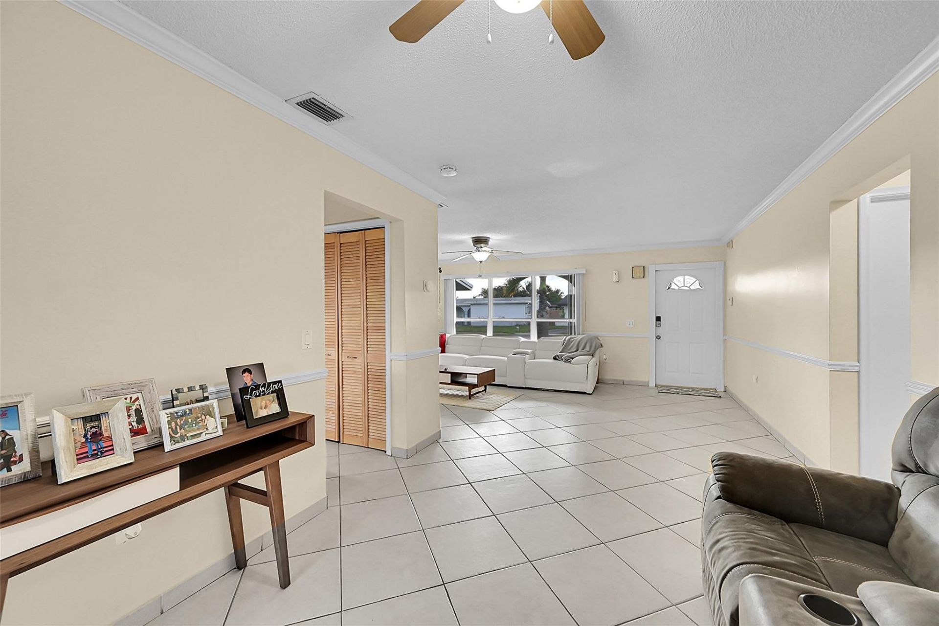 9661 NW 24th Place, Sunrise, FL 33322 Photo