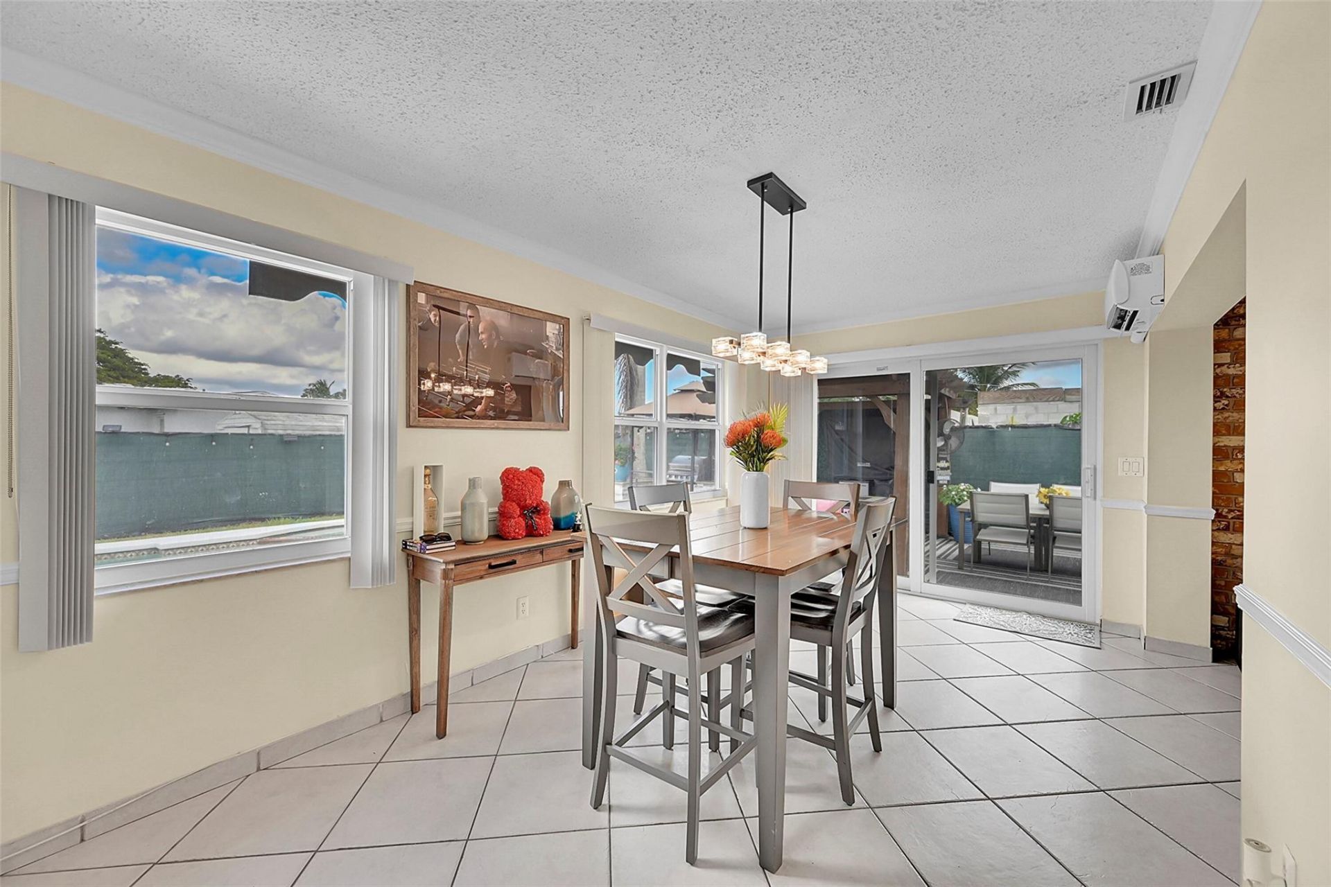 9661 NW 24th Place, Sunrise, FL 33322 Photo