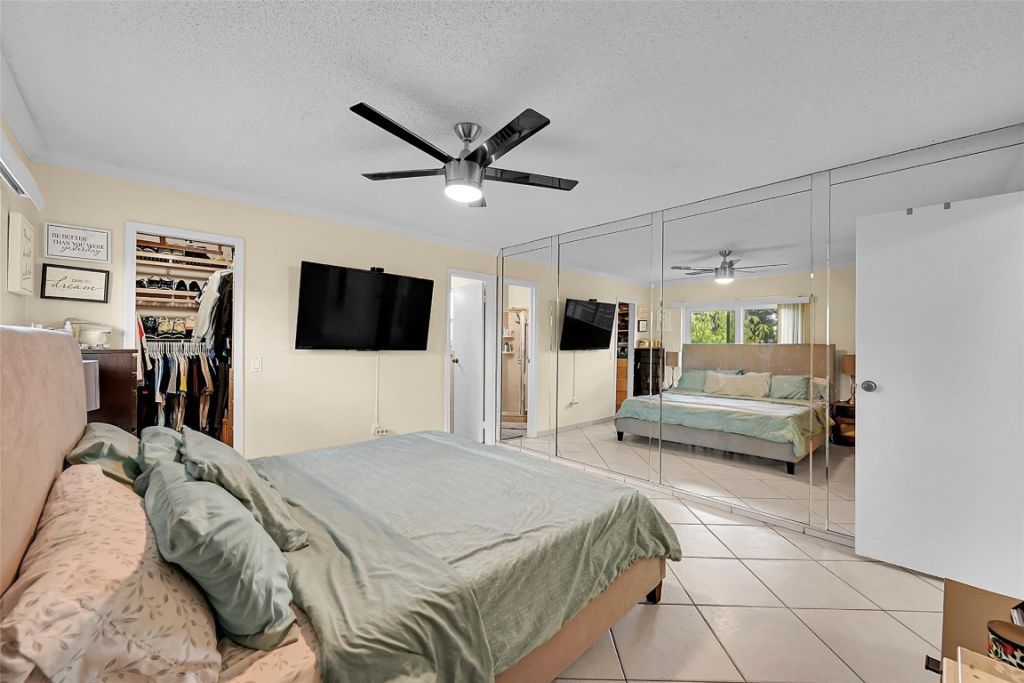 9661 NW 24th Place, Sunrise, FL 33322 Photo