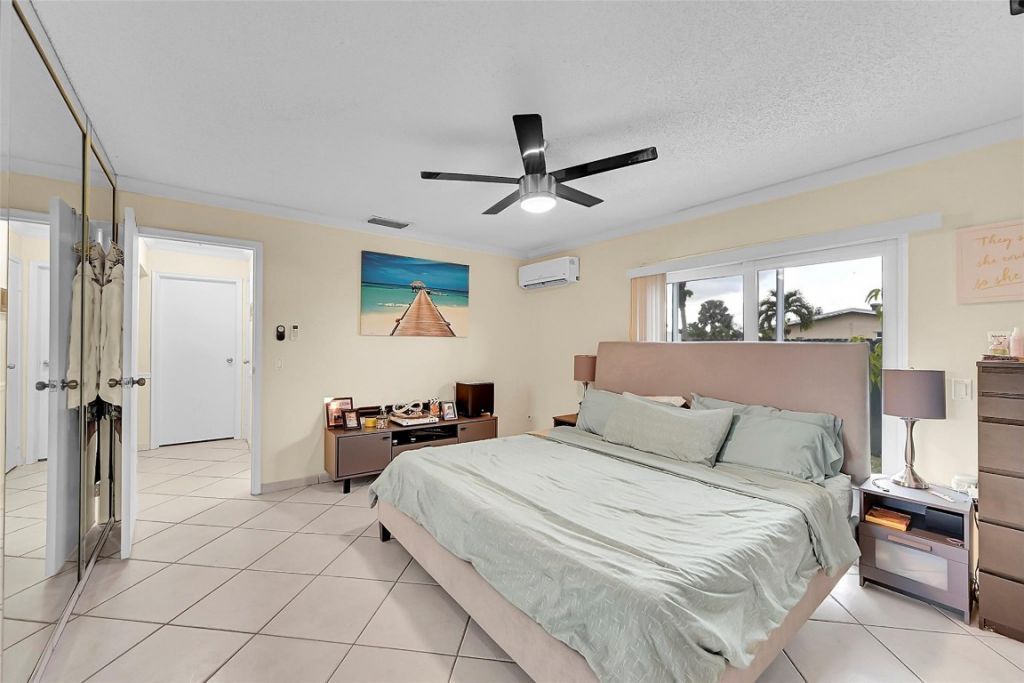 9661 NW 24th Place, Sunrise, FL 33322 Photo