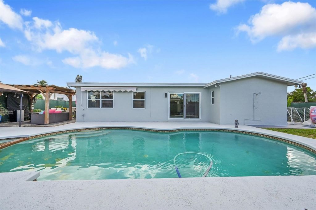 9661 NW 24th Place, Sunrise, FL 33322 Photo