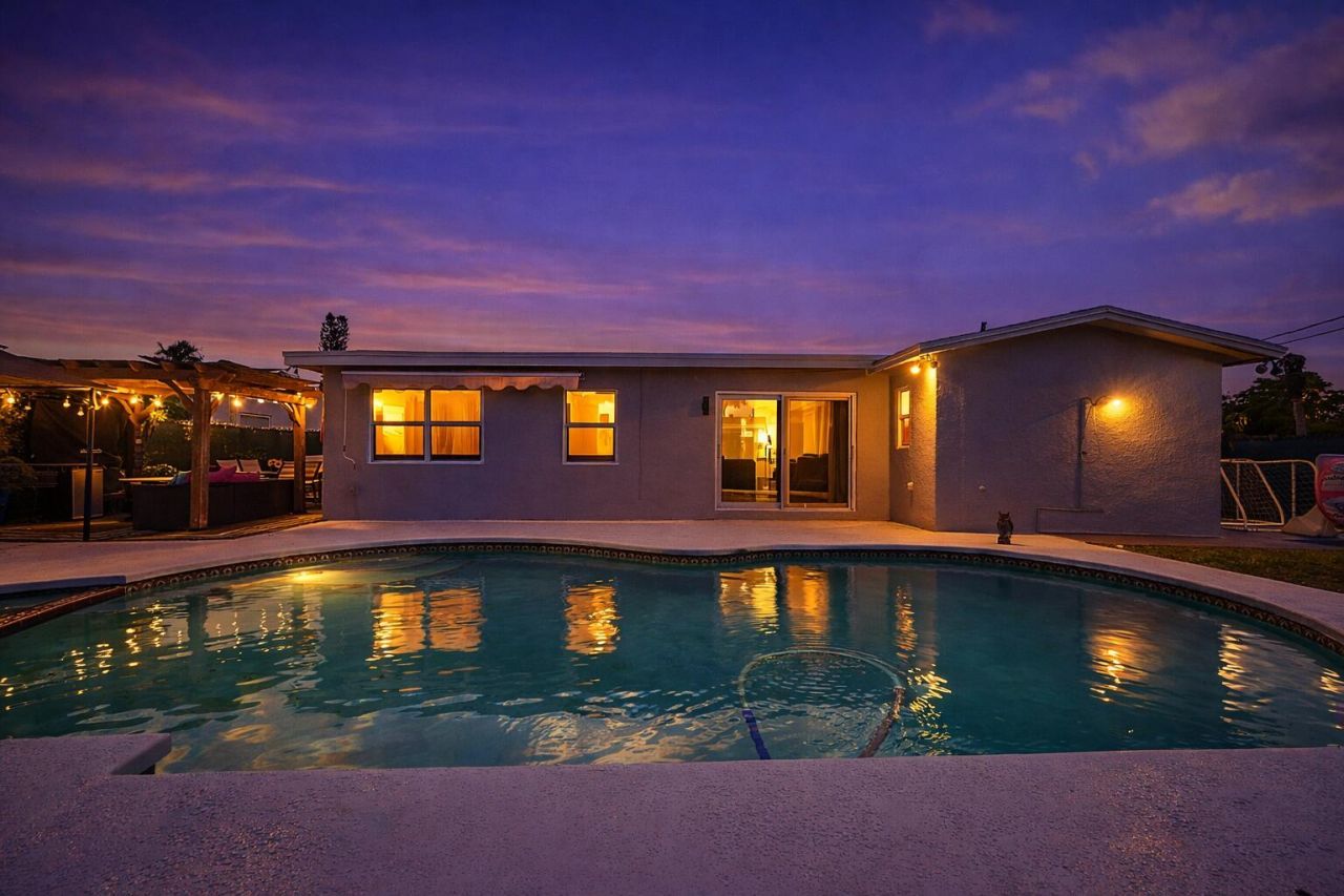 9661 NW 24th Place, Sunrise, FL 33322 Photo