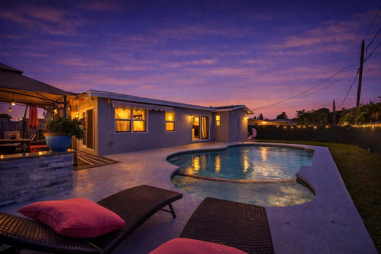 9661 NW 24th Place, Sunrise, FL 33322 Photo