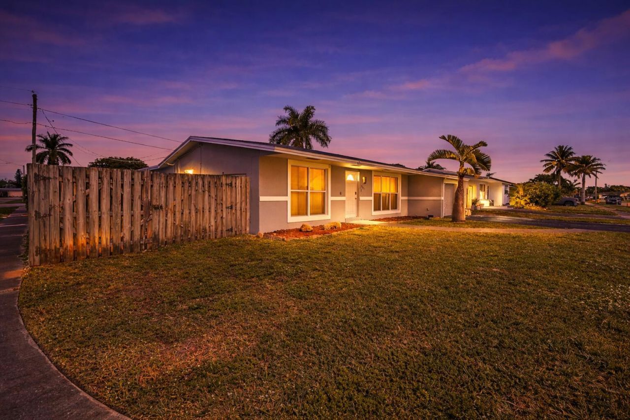 9661 NW 24th Place, Sunrise, FL 33322 Photo