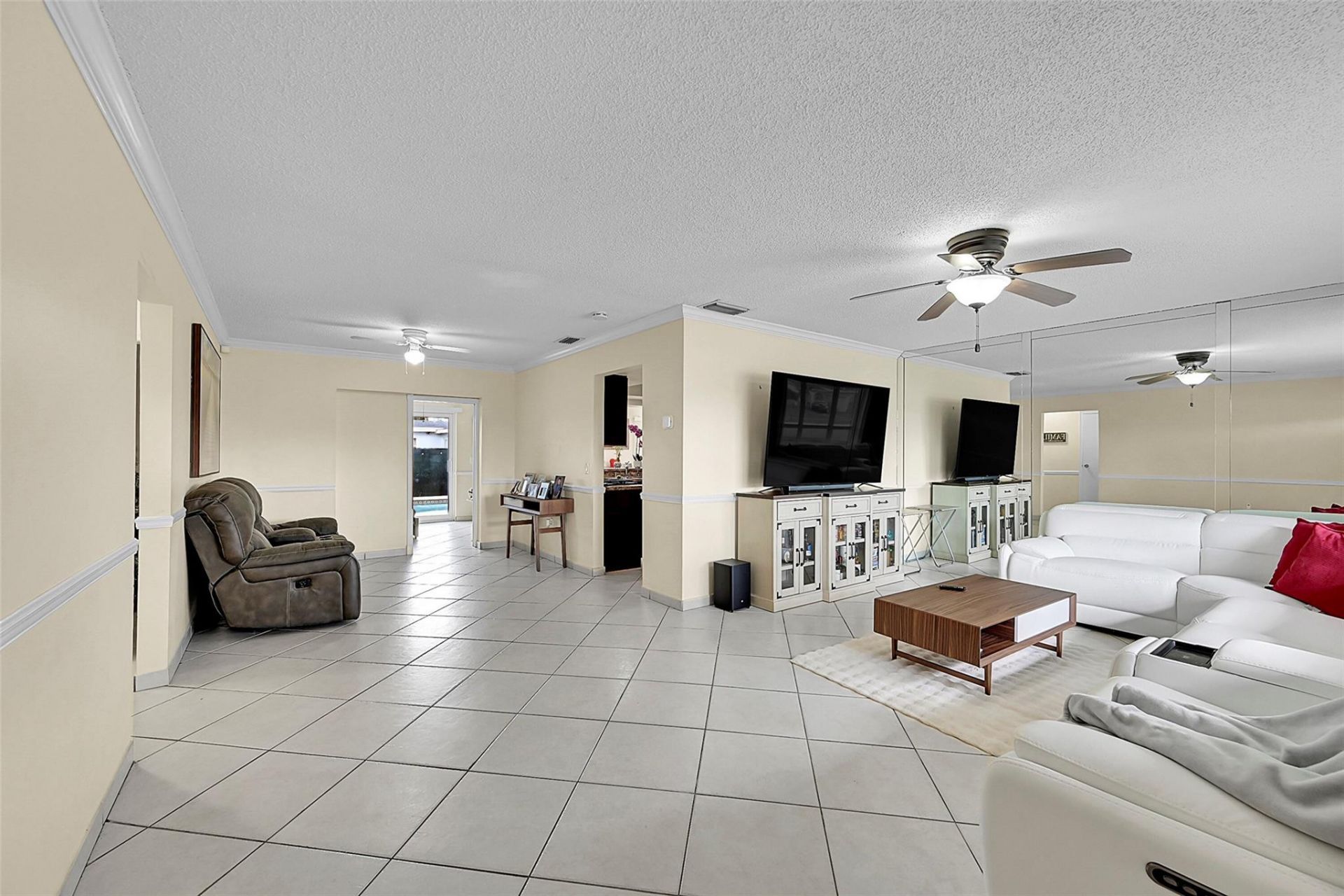 9661 NW 24th Place, Sunrise, FL 33322 Photo