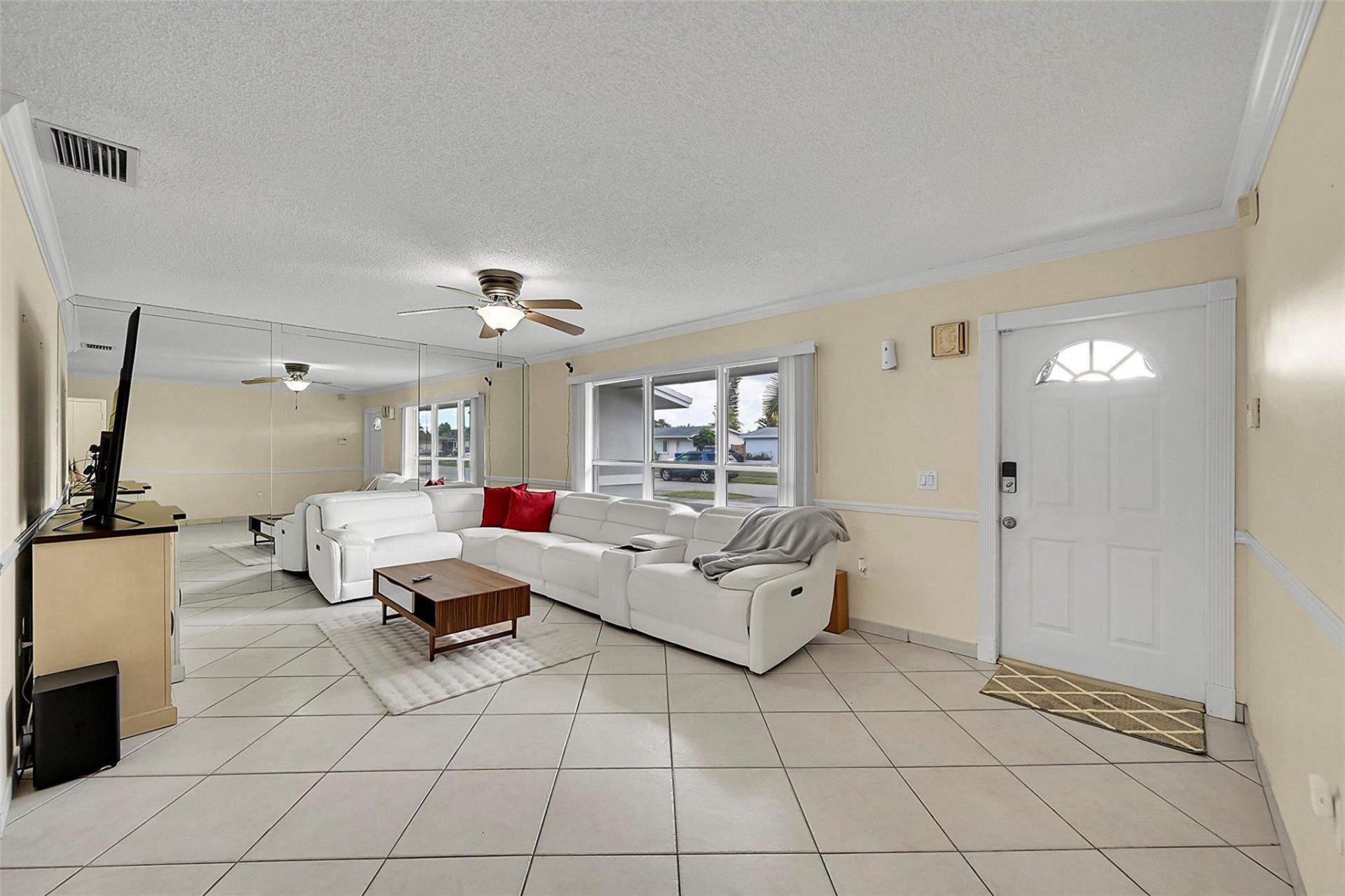 9661 NW 24th Place, Sunrise, FL 33322 Photo