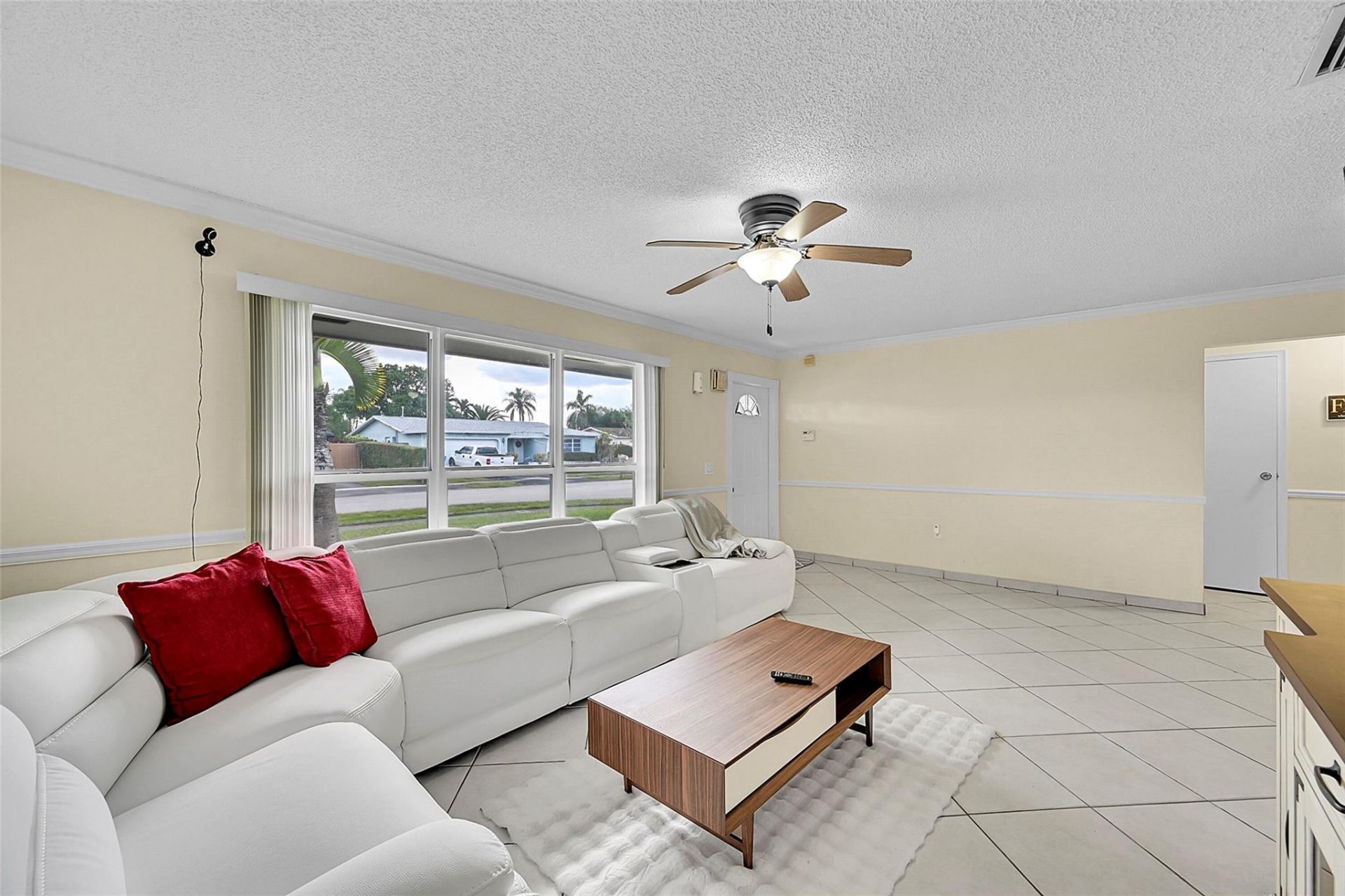 9661 NW 24th Place, Sunrise, FL 33322 Photo