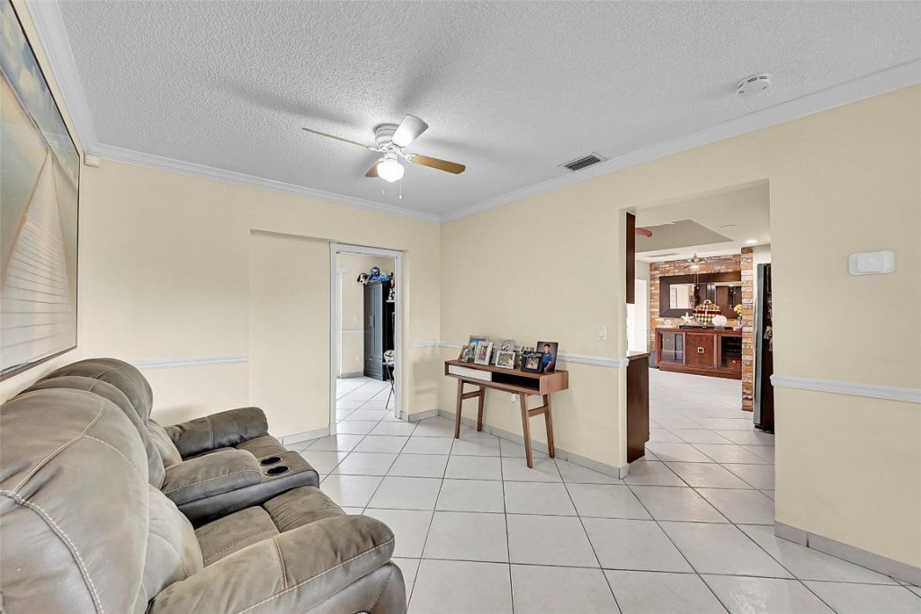 9661 NW 24th Place, Sunrise, FL 33322 Photo