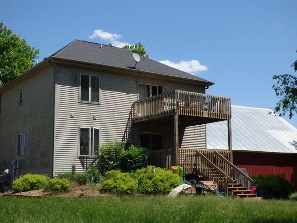 4591 SE Sand Rd, Iowa City, IA 52240