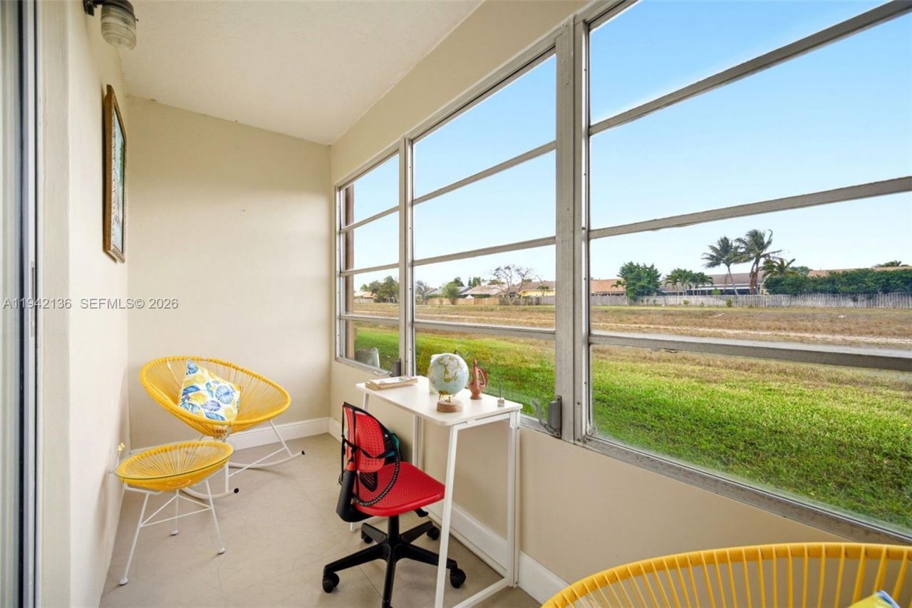 9121 Sunrise Lakes Blvd, Unit 114, Sunrise, FL 33322 Photo