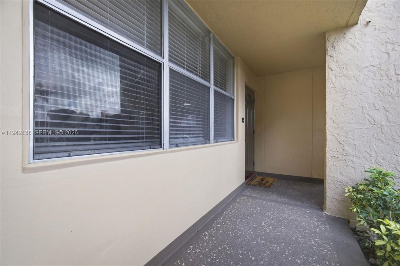 9121 Sunrise Lakes Blvd, Unit 114, Sunrise, FL 33322 Photo