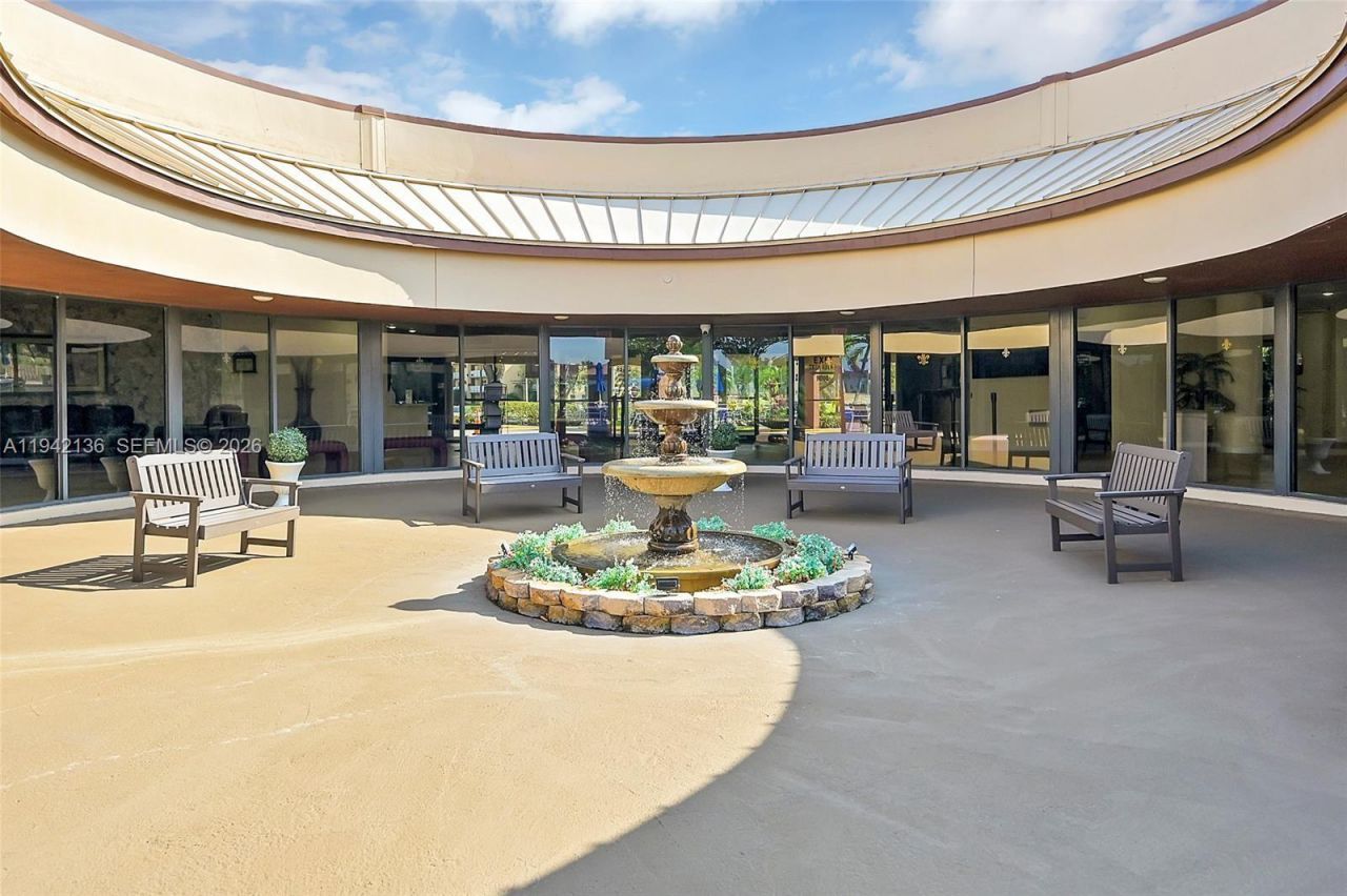 9121 Sunrise Lakes Blvd, Unit 114, Sunrise, FL 33322 Photo