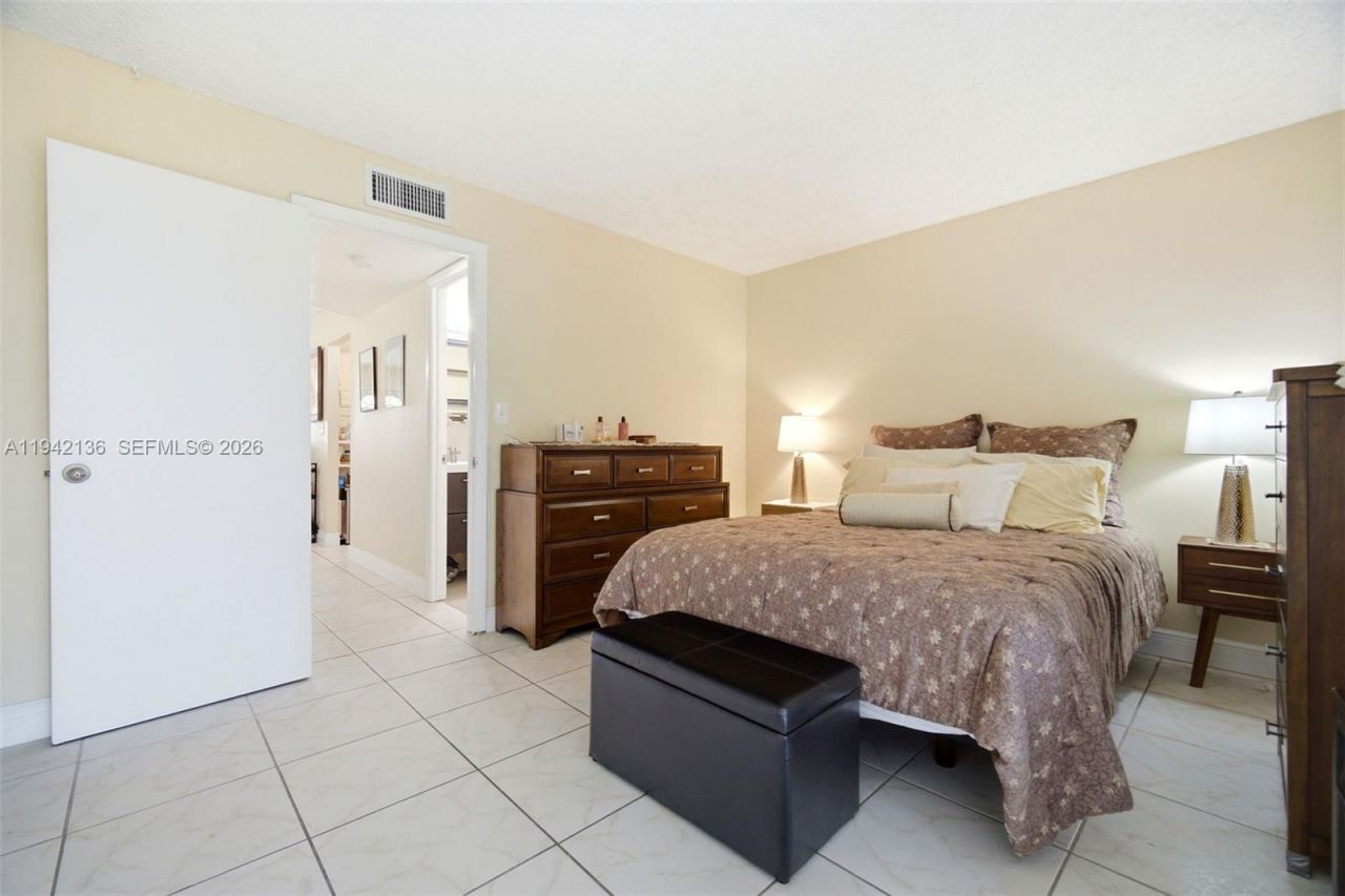 9121 Sunrise Lakes Blvd, Unit 114, Sunrise, FL 33322 Photo